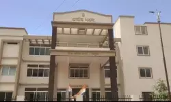 Ambikapur News: स्वतंत्रता दिवस पर कांग्रेस का ‘पुरखा के सुरता’ कार्यक्रम, सरगुजा के पूर्व जिलाध्यक्षों को मिलेगा सम्मान, राजीव भवन में पूर्व उपमुख्यमंत्री टीएस सिंहदेव करेंगे चित्रों का अनावरण Ambikapur News: स्वतंत्रता दिवस पर कांग्रेस का ‘पुरखा के सुरता’ कार्यक्रम, सरगुजा के पूर्व जिलाध्यक्षों को मिलेगा सम्मान, राजीव भवन में पूर्व उपमुख्यमंत्री टीएस सिंहदेव करेंगे चित्रों का अनावरण
