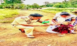 CG News : कभी नक्सलियों का गढ़ रहा चिंतागुफा अब बदल रहा तस्वीर, ‘निवा दुवाड़ ते’ से ग्रामीणों के द्वार पहुंची पुलिस