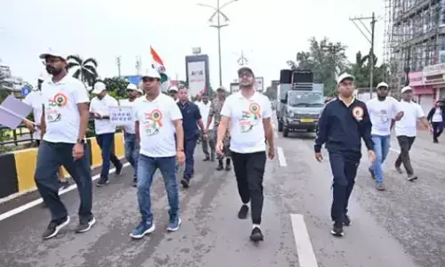 Raipur Freedom Run: हाथों में तिरंगा थाम कर कलेक्टर से लेकर जिले के अफसरों ने लगाई दौड़, रायपुर की सड़क पर दिखा देशभक्ति का रंग