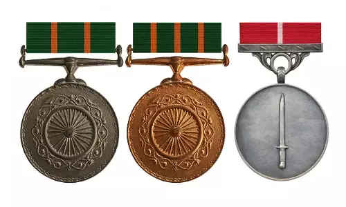 Gallantry Awards 2026: स्वतंत्रता दिवस की पूर्व संध्या पर 78 गैलेंट्री अवॉर्ड का ऐलान, 13 सम्मान मरणोपरांत, 19 शौर्य चक्र, देखें पूरी लिस्ट