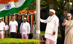 वंदे मातरम पर BJP-कांग्रेस आमने-सामने: BJP बोली- सोनिया-राहुल असहज दिखे; कांग्रेस ने कहा- खरगे के लिए कुर्सी मांग रही थीं सोनिया वंदे मातरम पर BJP-कांग्रेस आमने-सामने: BJP बोली- सोनिया-राहुल असहज दिखे; कांग्रेस ने कहा- खरगे के लिए कुर्सी मांग रही थीं सोनिया