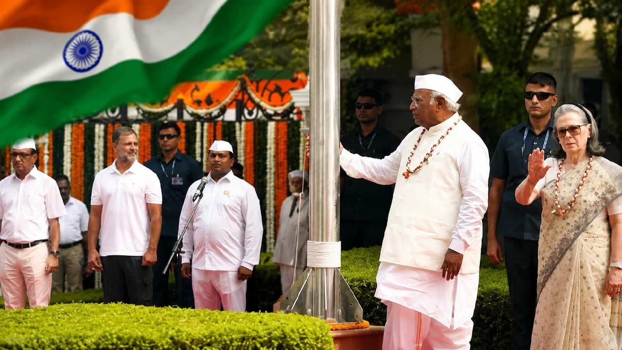 वंदे मातरम पर BJP-कांग्रेस आमने-सामने: BJP बोली- सोनिया-राहुल असहज दिखे; कांग्रेस ने कहा- खरगे के लिए कुर्सी मांग रही थीं सोनिया