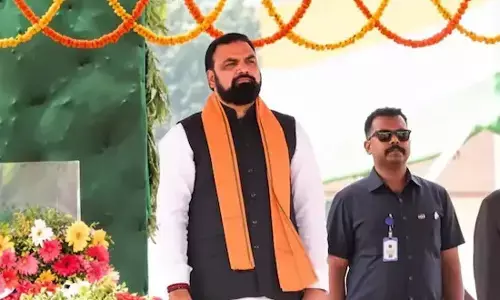 Bihar Independence Day: बिहार में CM सम्राट चौधरी ने पहली बार फहराया तिरंगा, बोले- हर परिवार से कम से कम एक व्यक्ति को रोजगार दिलाएंगे