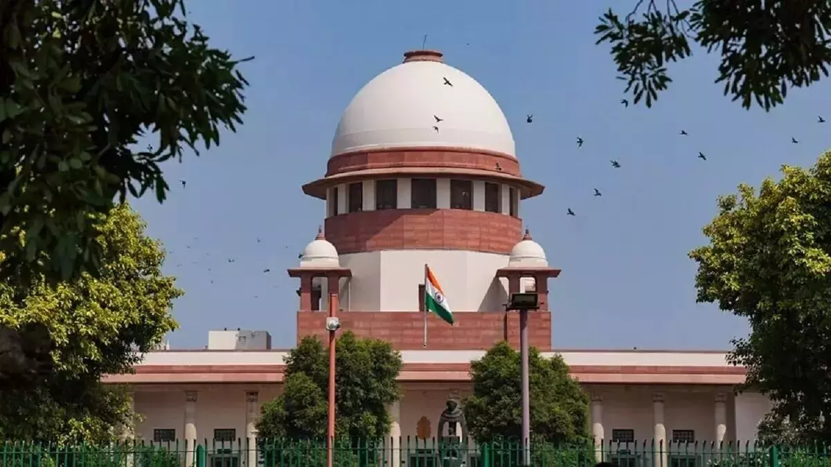 SC: हवाई किराए पर सुप्रीम कोर्ट सख्त: नए नियम 7 दिन में जारी करने के निर्देश, उल्लंघन पर कार्रवाई की चेतावनी SC: हवाई किराए पर सुप्रीम कोर्ट सख्त: नए नियम 7 दिन में जारी करने के निर्देश, उल्लंघन पर कार्रवाई की चेतावनी