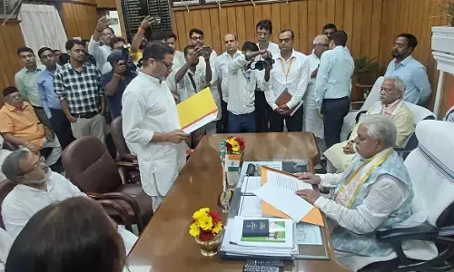 Prashant Kishor: प्रशांत किशोर बने ‘माननीय’, विधानसभा में ली पद और गोपनीयता की शपथ, बोले- शिक्षा, सड़क और रोजगार पर करेंगे काम