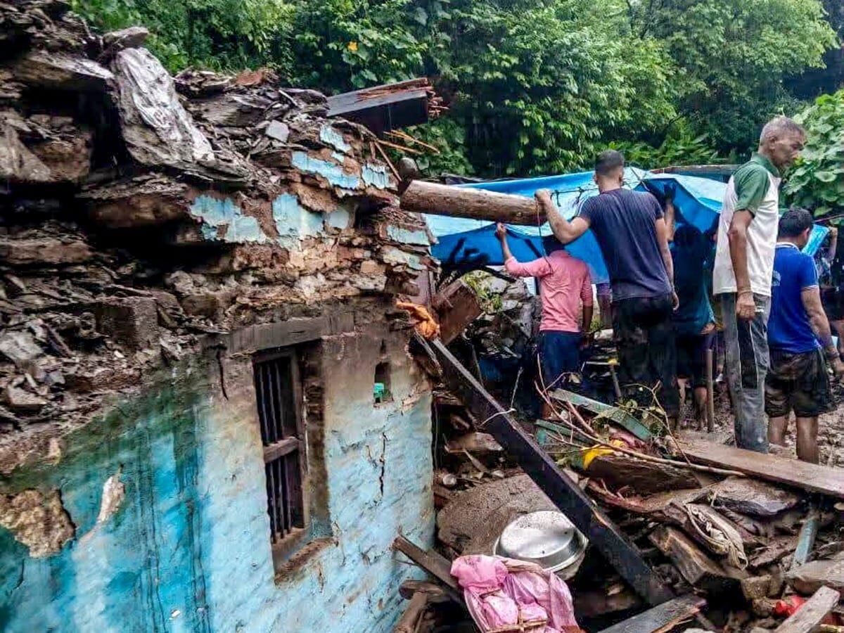 Uttarakhand : उत्तराखंड में बारिश बनी आफत, मलबे की चपेट में आने से मां-बेटे समेत 4 की मौत; नौ जिलों में अलर्ट