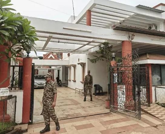 ED raids: कांग्रेस नेता रामगोपाल अग्रवाल के घर ईडी की दबिश, 8 अफसरों की टीम खंगाल रही दस्तावेज