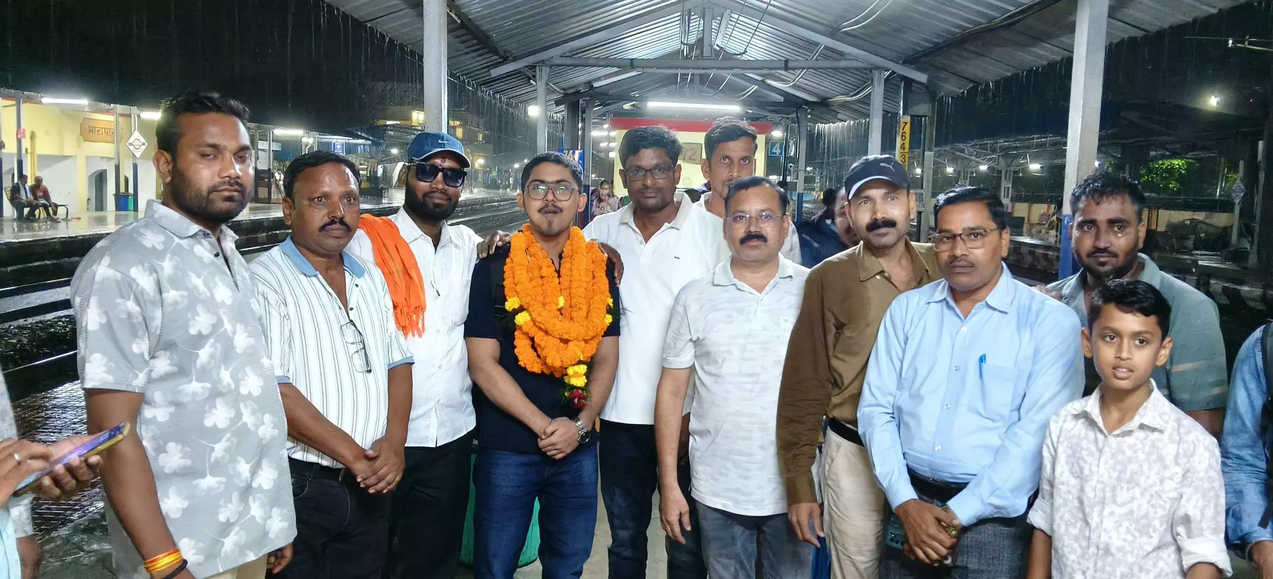 36316-eb085563-1621-4cfa-be85-e0730ff6f801-scaled CG News : KBC में छत्तीसगढ़ के योगेश साहू ने जीते 50 लाख, IAS बनने के लिए ठुकराई 1.5 लाख की नौकरी