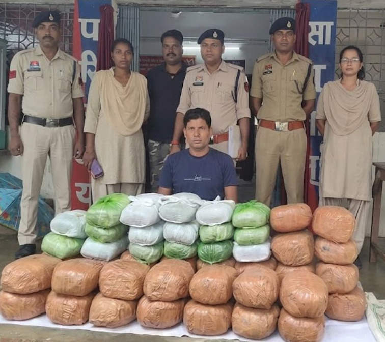 CG Crime : चेकिंग देख भागने लगा बोलेरो सवार, पीछा कर पुलिस ने पकड़ा, 88.4 किलो गांजा जब्त