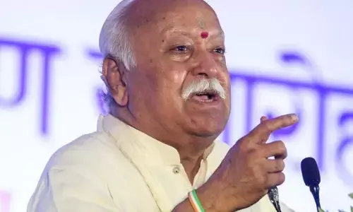 Mohan Bhagwat US visit: मोहन भागवत की US यात्रा से पहले बवाल, USCIRF की अमेरिका में RSS पर बैन की मांग, भारत ने दिया करारा जवाब Mohan Bhagwat US visit: मोहन भागवत की US यात्रा से पहले बवाल, USCIRF की अमेरिका में RSS पर बैन की मांग, भारत ने दिया करारा जवाब