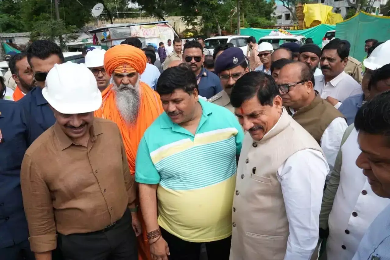 MP : मुख्यमंत्री डॉ. मोहन यादव ने उज्जैन में निर्माण कार्यों का किया निरीक्षण, भगवान चिंता हरण गणेश के दर्शन कर लिया आशीर्वाद
