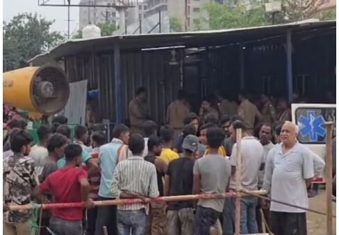Vrindavan Omaxe Mall: ओमैक्स मॉल में शटरिंग गिरने से तीन की मौत, एक की हालत गंभीर