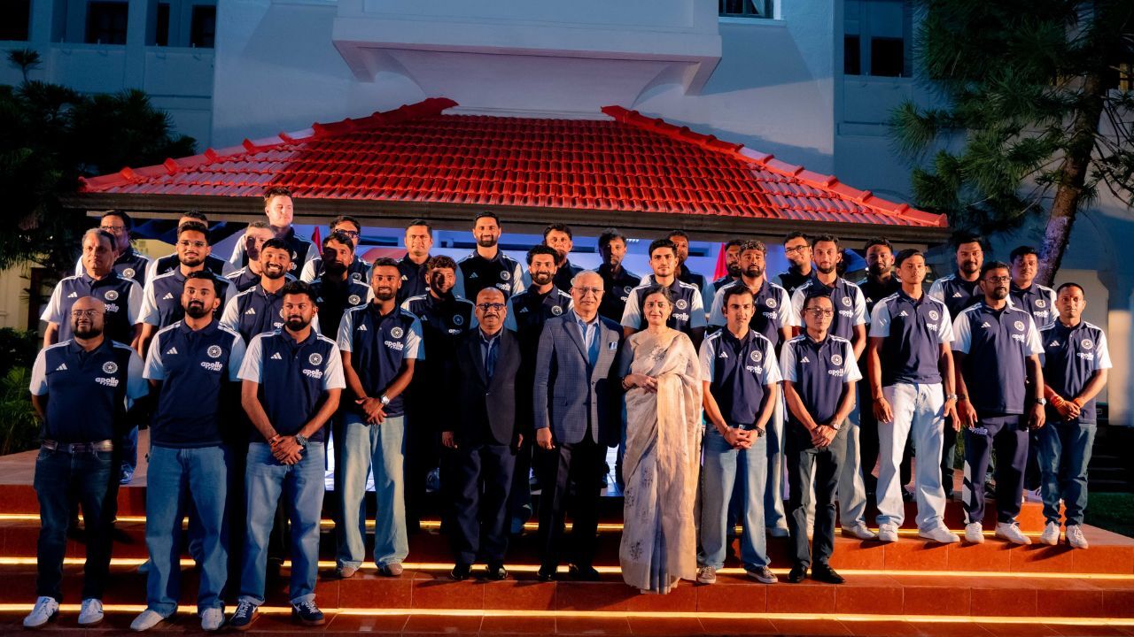SL vs IND 2nd Test: दूसरे टेस्ट से पहले इंडिया हाउस में हुआ खिलाड़ियों का स्वागत, भारतीय उच्चायुक्त ने दोनों टीमों को दी दावत