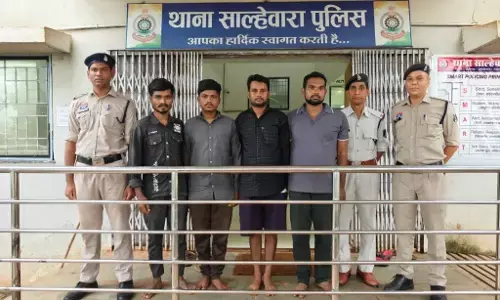 CG News : दो पिकअप में ठूंसकर ले जाए जा रहे 10 मवेशी बरामद, 4 आरोपी गिरफ्तार