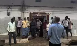 CG Accident : स्कूल बस की चपेट में आया 3 साल का मासूम, मौके पर हुई मौत, चालक-कंडक्टर फरार