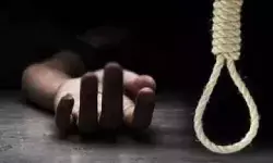 MP News : 11वीं के छात्र ने स्कूल से लौटने के बाद उठाया खौफनाक कदम, फांसी लगाकर दी जान MP News : 11वीं के छात्र ने स्कूल से लौटने के बाद उठाया खौफनाक कदम, फांसी लगाकर दी जान