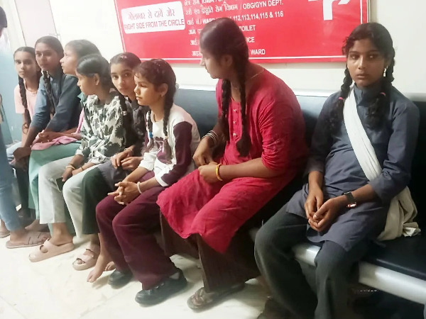 MP News : मिड-डे मील खाने के बाद 38 बच्चों की तबीयत बिगड़ी, 4 ICU में भर्ती
