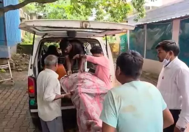 CG News : घर के बाथरूम में महिला ने खुद को लगाई आग, इलाज के दौरान मौत, जांच में जुटी पुलिस CG News : घर के बाथरूम में महिला ने खुद को लगाई आग, इलाज के दौरान मौत, जांच में जुटी पुलिस