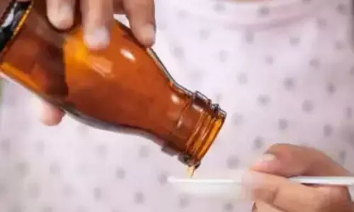 FDC Cold Cough Medicine Ban: ध्यान से पढ़ें ये खबर, चार साल से कम उम्र के बच्चों को नहीं दी जाएगी सर्दी-जुकाम की यह दवा, केंद्र सरकार ने लगाया बैन