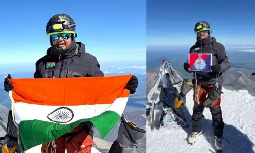 महिला आरक्षक वर्षा पटेल ने माउंट एल्ब्रुस पर फहराया तिरंगा, एमपी पुलिस का बढ़ाया गौरव