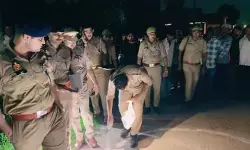 UP Crime : मामूली विवाद ने लिया खूनी मोड़, शिक्षक ने पत्नी पर फावड़े से किया हमला, मौत के बाद गिरफ्तार