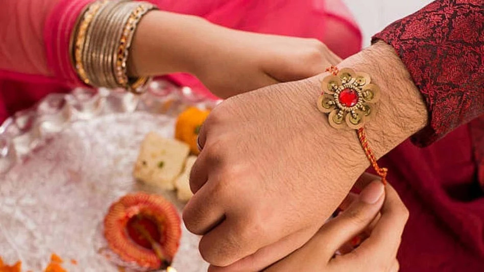Raksha Bandhan 2026 : 28 अगस्त को पूरे दिन बांध सकेंगे राखी, भद्रा नहीं डालेगी बाधा; जानें शुभ मुहूर्त
