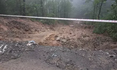 हिमाचल में बारिश-भूस्खलन से 149 सड़कें बंद, 60 ट्रांसफॉर्मर ठप, कई इलाकों में बाढ़ जैसे हालात