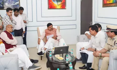 MP News : बाढ़ के हालात पर CM डॉ. मोहन यादव की समीक्षा, अधिकारियों को दिए सख्त निर्देश