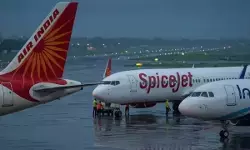 Delhi-NCR में भारी बारिश ने बढ़ाई मुश्किलें, 15 फ्लाइट डायवर्ट; रेड अलर्ट जारी