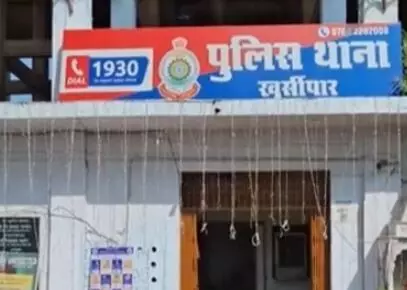 36732-bhilai-two-constables-suspended-for-freeing-excise-act-accused Constable Suspended: भिलाई में आबकारी-एक्ट आरोपी को छुड़वाने पहुंचे दो आरक्षक सस्पेंड, एसएसपी ने 24 घंटे में मांगी जांच रिपोर्ट