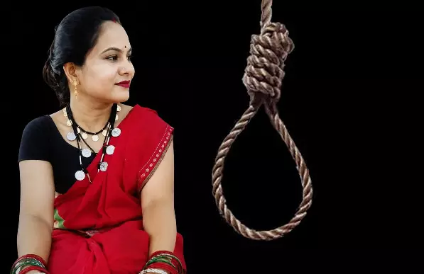36745-untitled CG News : हमर क्लिनिक में नर्स की मौत से मचा हड़कंप, पति और कर्मचारियों से पूछताछ जारी