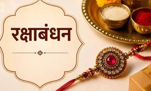 Raksha Bandhan 2026: रक्षाबंधन पर रक्षा सूत्र क्यों बांधा जाता है? जानें महत्व, ग्रह दोष, बुरी नजर से बचाव की धार्मिक मान्यताएं