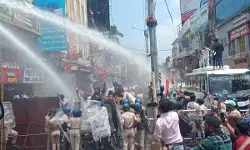 Patna Student Protest: पटना में छात्रों का प्रदर्शन, एकल परीक्षा और TRE-4 में निगेटिव मार्किंग हटाने की मांग, बैरिकेडिंग तोड़ने पर पुलिस ने किया वाटर कैनन-लाठीचार्ज