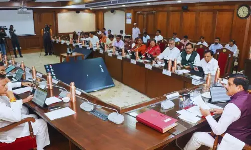MP Cabinet : मोहन कैबिनेट के बड़े फैसले : Farmer ID से WhatsApp खाद बुकिंग तक, NABARD से लोन; 10,630 करोड़ की परियोजनाओं को मिली मंजूरी