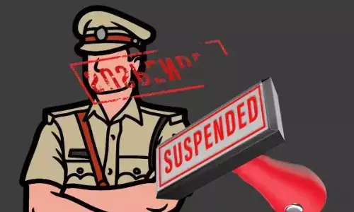 SI Suspended : ट्रेनी SI पर गिरी गाज, अवैध वसूली की शिकायत पर SP ने किया निलंबित