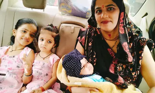 MP News : महिला और दो मासूम बेटियों की हुई मौत, जहर सेवन करने की आशंका, पुलिस जांच में जुटी MP News : महिला और दो मासूम बेटियों की हुई मौत, जहर सेवन करने की आशंका, पुलिस जांच में जुटी