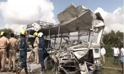 Telangana Bus Accident: ट्रक से टकराई यात्रियों से भरी बस, 6 की दर्दनाक मौत, कई घायल