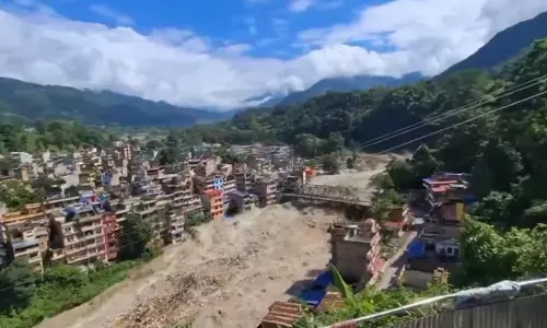Nepal Flash Flood : नेपाल में बाढ़ से भारी तबाही, अब तक 100 से अधिक शव बरामद; 133 भारतीय समेत 403 लोग लापता