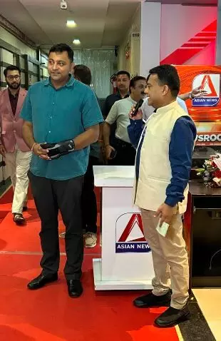 37005-ias-rajat-bansal-visited-asian-news-studio IAS रजत बंसल पहुंचे एशियन न्यूज के स्टूडियो, चेयरमैन सुबोध सिंघानिया ने किया स्वागत, खबरों की सराहना कर दी शुभकामनाएं