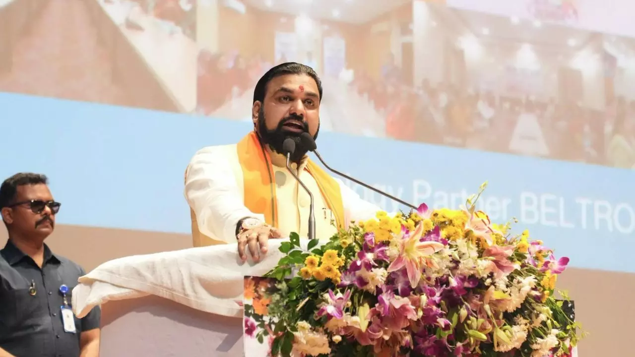 37074-bihar-cm Bihar News : रक्षाबंधन पर CM सम्राट चौधरी का ऐलान, 10 लाख जीविका दीदियों के घर लगेंगे रूफटॉप सोलर पैनल