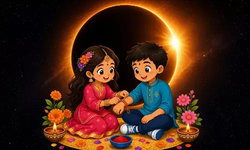 Lunar Eclipse on Raksha Bandhan: रक्षाबंधन पर चंद्रग्रहण का साया, भारत में दिखेगा या नहीं ? जानें राखी बांधने का शुभ समय Lunar Eclipse on Raksha Bandhan: रक्षाबंधन पर चंद्रग्रहण का साया, भारत में दिखेगा या नहीं ? जानें राखी बांधने का शुभ समय