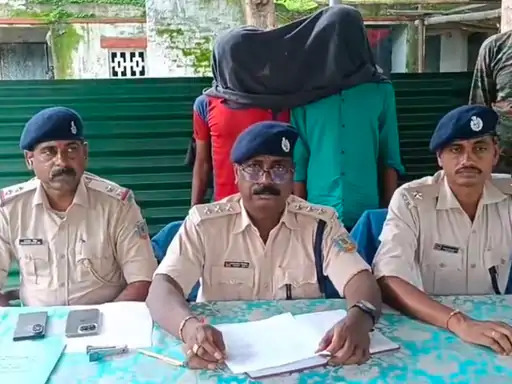 Jharkhand Crime : जमीन विवाद में परिवार के 3 लोगों की हत्या, आंगन में दफनाए थे शव, 7 दिन बाद खुला राज, दो गिरफ्तार