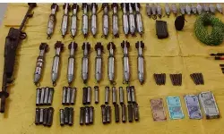 Bijapur Maoist Arrested: बीजापुर में नक्सल डंप के साथ एक माओवादी गिरफ्तार, बीजीएल लांचर सहित विस्फोटकों का जखीरा बरामद