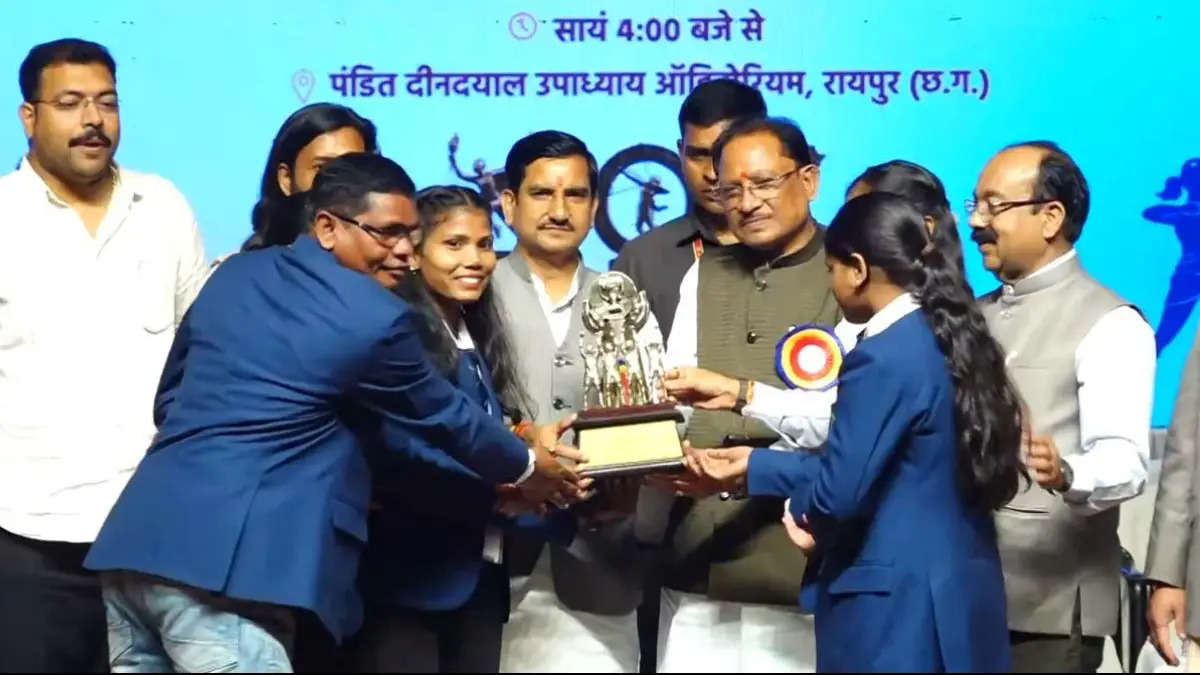 CG News : राज्य खेल अलंकरण में खिलाड़ियों पर बरसी सौगात, ज्ञानेश्वरी यादव को 30 लाख और DSP पद का तोहफा