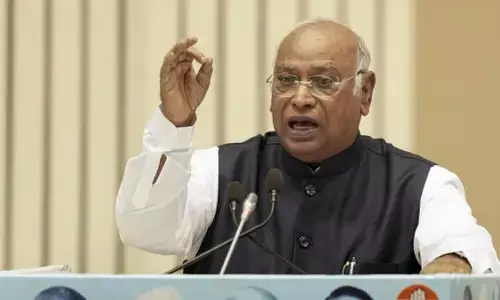 नेपाल की बाढ़ पर खरगे का PM मोदी-शाह को पत्र, बोले - हमें अपने पड़ोसियों के साथ मजबूती से खड़ा होना चाहिए