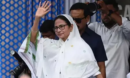 पूर्व सीएम ममता बनर्जी पर हाईकोर्ट के आदेश के उल्लंघन का आरोप, कोलकाता में हो गई FIR
