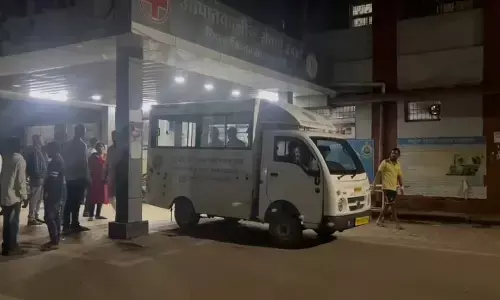 CG Crime : बिरयानी खाने निकले युवक की चाकू-पत्थर से हत्या, 5 युवकों पर हमले का आरोप, पुलिस जांच में जुटी CG Crime : बिरयानी खाने निकले युवक की चाकू-पत्थर से हत्या, 5 युवकों पर हमले का आरोप, पुलिस जांच में जुटी