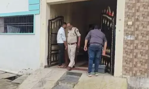 Raipur City Crime : पुलिसकर्मी के घर चोरों का धावा, रात गश्त पर गया था आरक्षक, ताला तोड़कर नकदी-जेवर ले उड़े