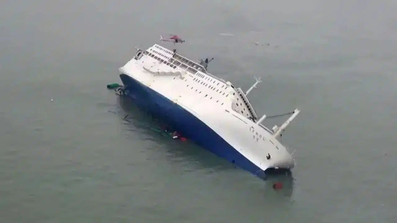 North Cyprus Boat Capsized: उत्तर साइप्रस के पास पलटी 270 यात्रियों से भरी नाव, 7 की मौत, कई लापता; रेस्क्यू जारी