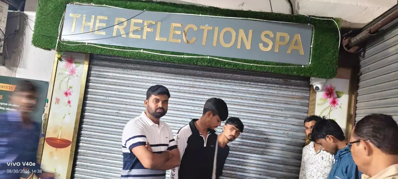 37316-d3286e23-8353-425e-aa7d-c9aa7cd58951 Raipur City News : पुलिस की बड़ी कार्रवाई, पंडरी थाना क्षेत्र के 2 स्पा सेंटर सील